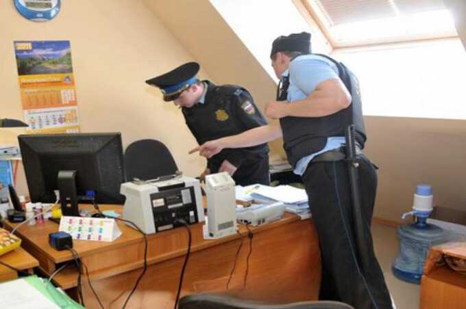 В московском офисе ВТС начались обыски