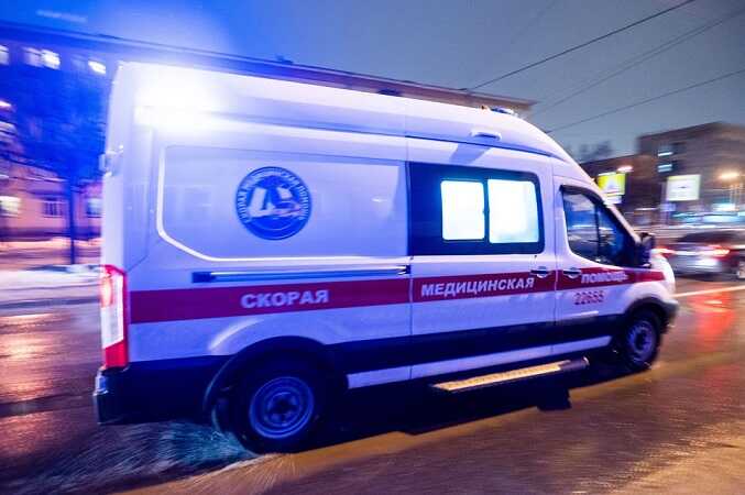 В Петербурге трёхлетняя девочка попала к медикам со вспоротым животом