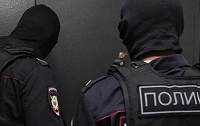 В администрации района российского города прошли обыски по делу об аферах