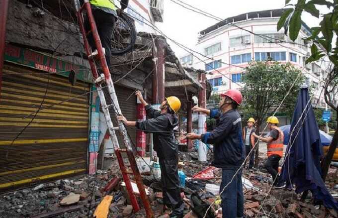 Число погибших при землетрясении в Китае достигло 118