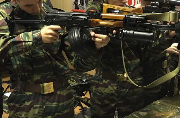 В Красноярском кадетском корпусе один кадет случайно выстрелил в другого из пневматики