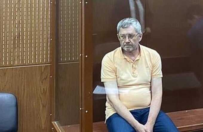 Мосгорсуд освободил экс-зампреда ЦБ РФ Корищенко от наказания за растрату