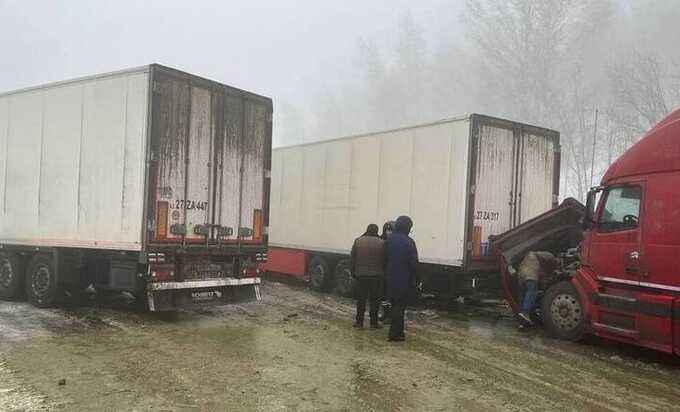 В Саратовской области произошло столкновение семи фур и одной легковой машины