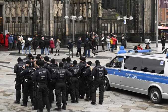 В Германии и Австрии задержаны несколько человек, готовивших серию терактов в новогоднюю ночь в Кельнском соборе и в центре Вены