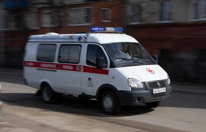 «Скорая» с пациентом попала в аварию в Мурманске