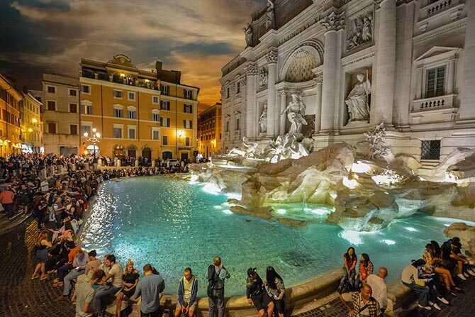 Туристы набросали в фонтан в Риме монет на 1,6 миллиона евро