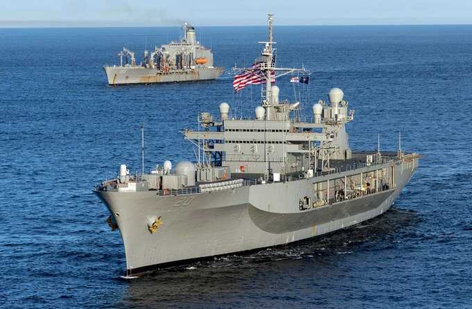 ВМС США и Великобритании совместно отразили крупнейшую атаку хуситов в Красном море