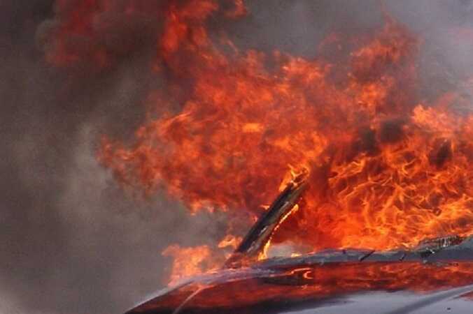 Нижегородец сжёг машину своей знакомой за то, что она выгнала его на улицу