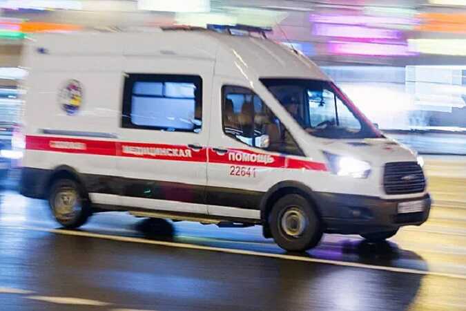 В Екатеринбурге пьяный мужчина выбил зубы пассажирке автобуса
