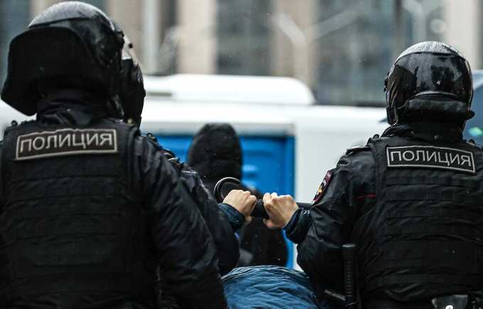 Нападавших на прохожих в российском городе подростков задержали