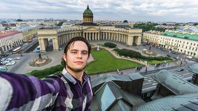 Фотографа и музыканта, который говорил о «затрахавшем всех до смерти» Путине, обвинили в госизмене