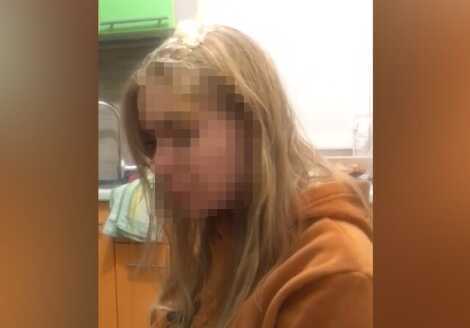 Российские подростки унижали знакомую и разбили ей о голову яйцо