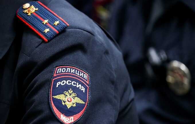 Полицейские в Краснодаре заставили извиниться девушек, поцеловавшихся в пиццерии