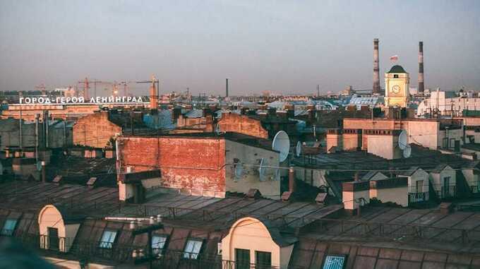 22 миллиона рублей нелегально заработал предприниматель на экскурсиях по питерским крышам