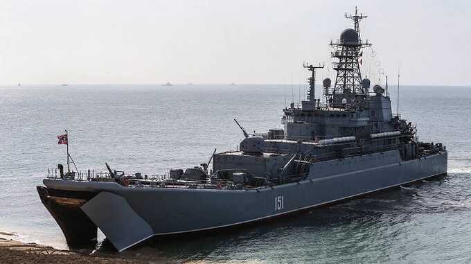 Стали известны подробности подъёма останков БДК Новочеркасск, уничтоженного ракетным ударом в порту Феодосии
