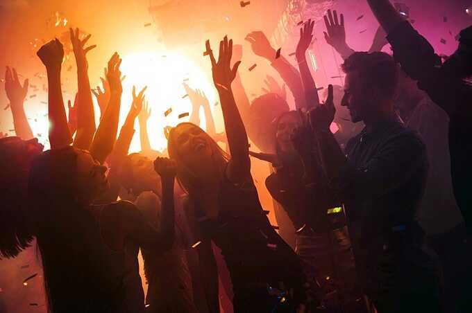 Травести-вечеринку в красноярском баре провели 23 февраля