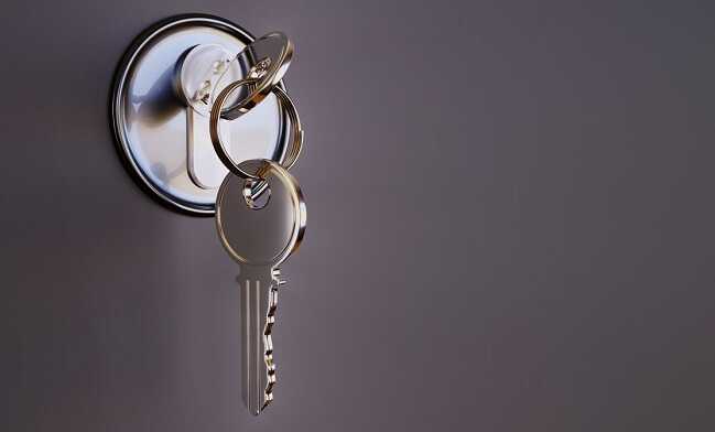 Мужчина нашел ключи от квартиры соседей и воровал у них нижнее белье