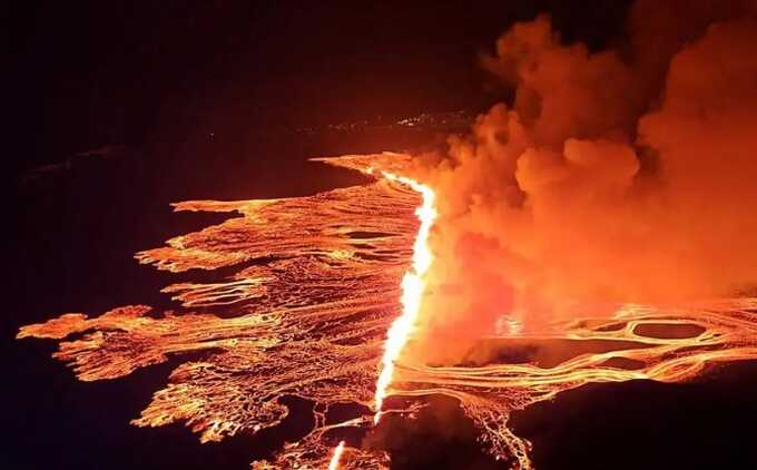 Масштабное извержение вулкана произошло в Исландии