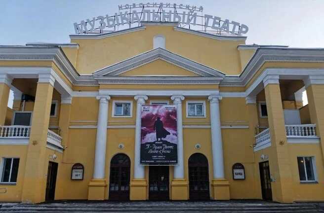 В Новосибирском музыкальном театре обрушились декорации