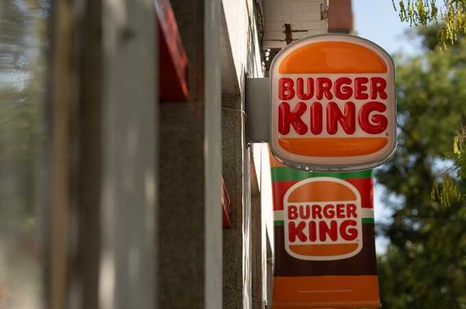 Актера Никиту Кологривого внесли в «черный список» Burger King после дебоша в Новосибирске