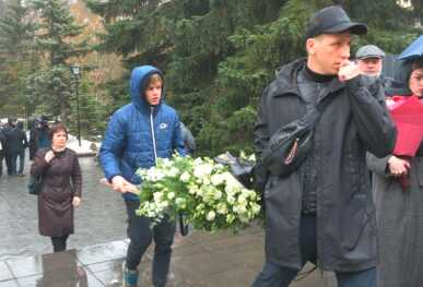 Сегодня в Москве проходят прощальные церемонии по случаю ухода из жизни спортивного журналиста Василия Уткина