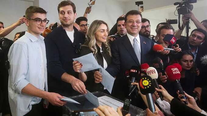 Оппозиция впервые лидирует в большинстве регионов на муниципальных выборах в Турции