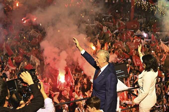 Оппозиция побеждает на муниципальных выборах в Турции