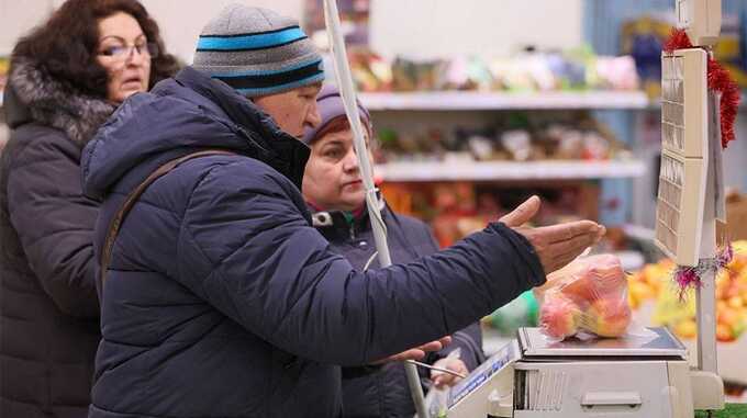 Россияне обеспокоены инфляцией больше, чем войной и терактами