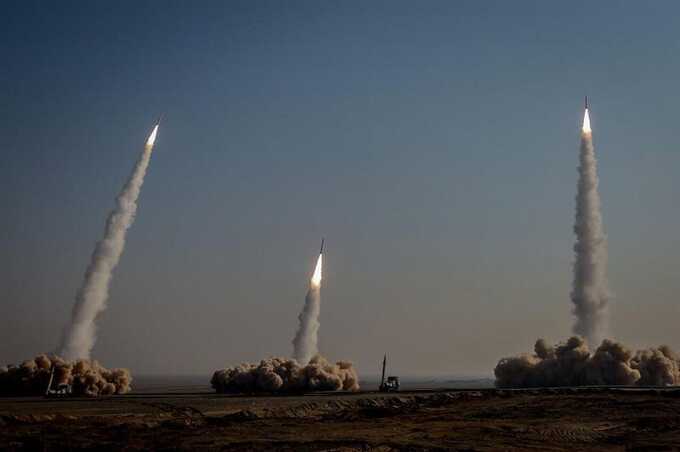 Иран собирается нанести ракетные удары по Израилю в ответ на обстрел консульства в Сирии