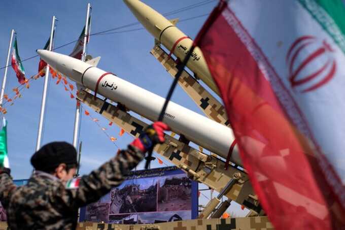 Иран может атаковать Израиль в ближайшие часы сотнями дронов и десятками ракет