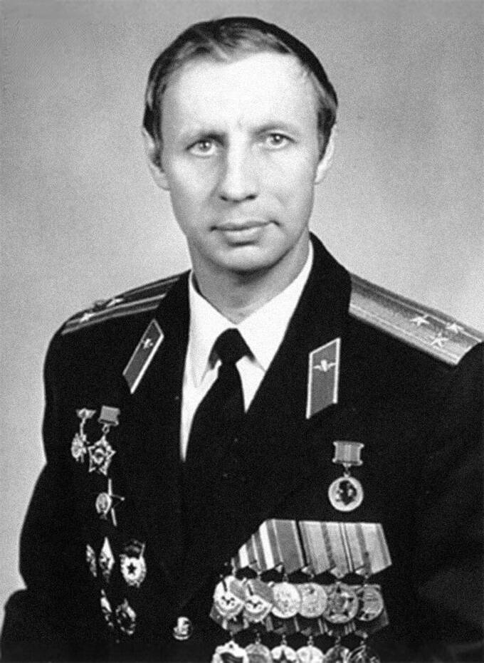 В Москве умер легендарный полковник ГРУ Юрий Старов ekikdiqrqiqdkrt