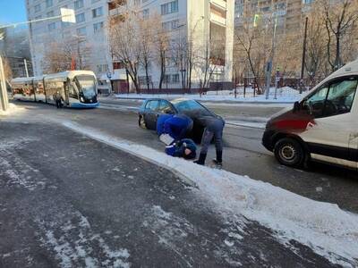 Оппозиционного поэта Льва Рубинштейна сбила машина в Москве ekikdiqrqiqdkrt