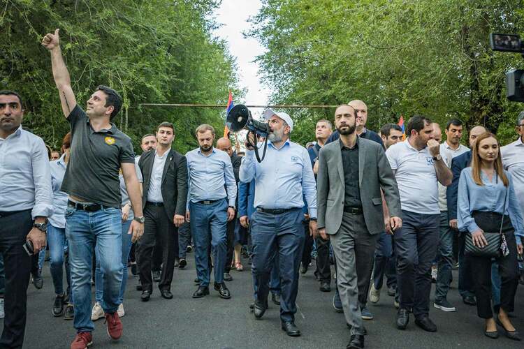 Nikol Pashinyan joins a march through Yerevan’s streets